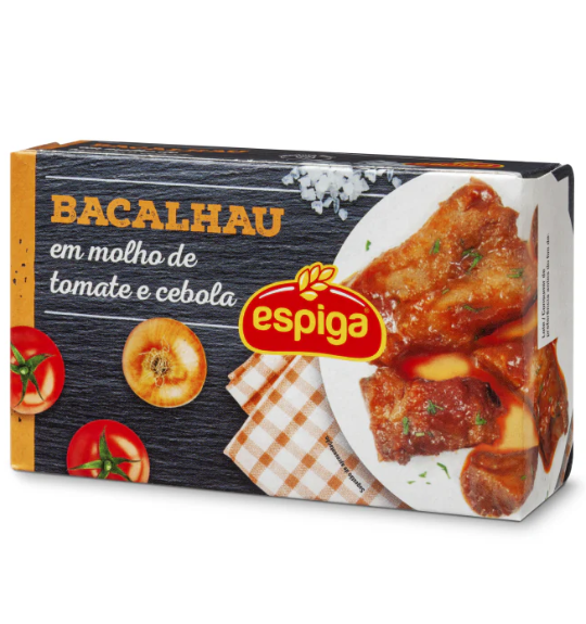 Bacalhau em Molho de Tomate e Cebola